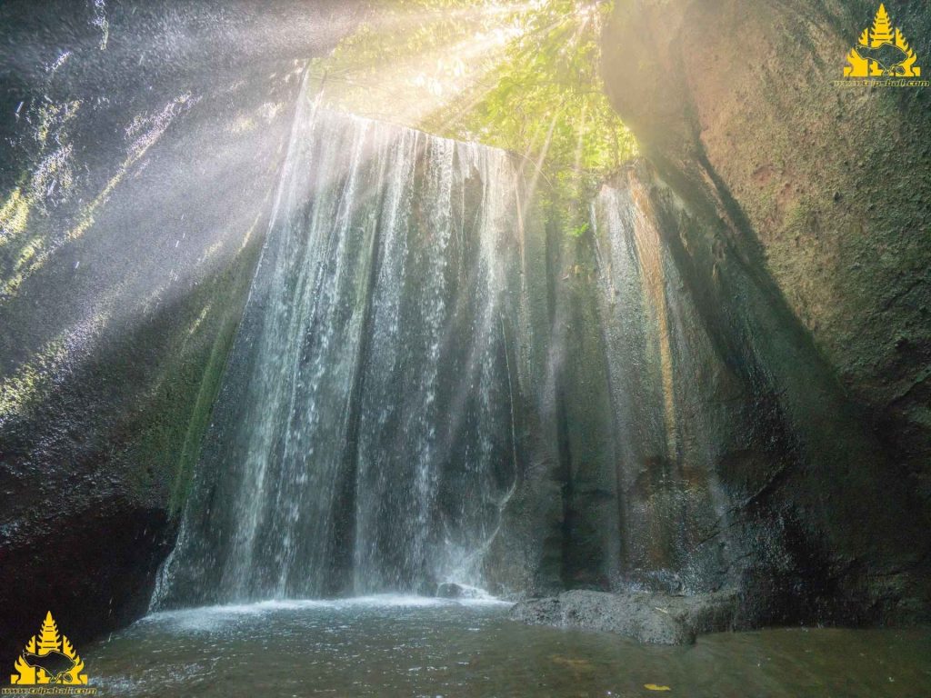 Bali Instagram Tour Tukad Cepung Bangli Bali Tukad Cepung Bangli Bali, Tukad Cepung Waterfall